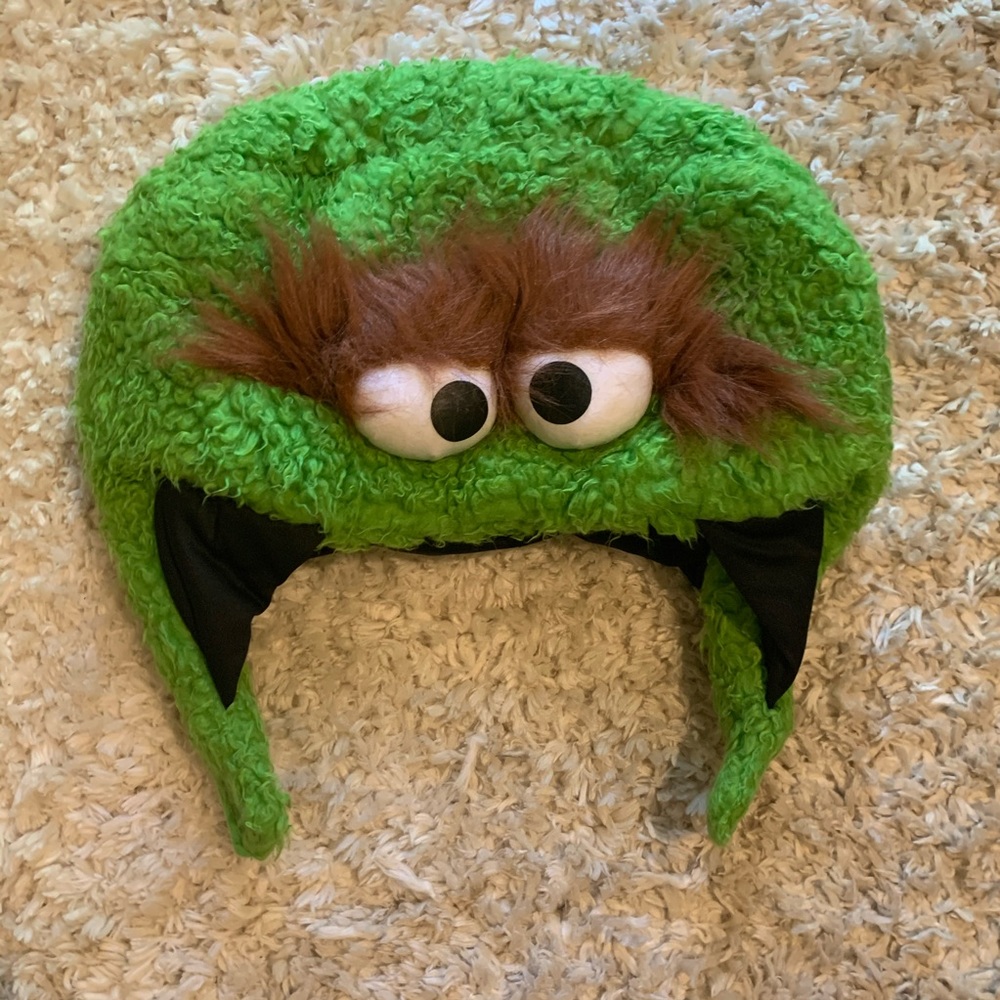 Oscar the Grouch adult Costume. Sesame Street.